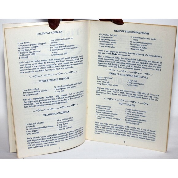 JORDAN MARSH PRESENTS Best of the Gus Saunders Yankee Kitchen 1978 SC Recipes - Picture 6 of 10